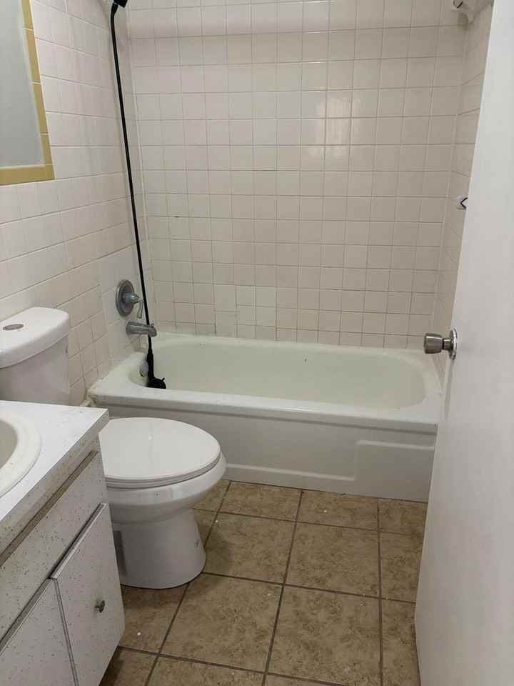 6052 10th St - Photo 4 of 15