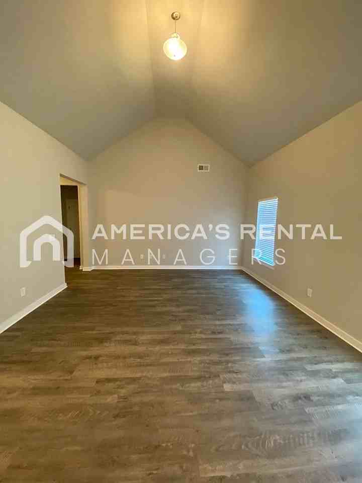 116 Dreher Rd - Photo 3 of 16