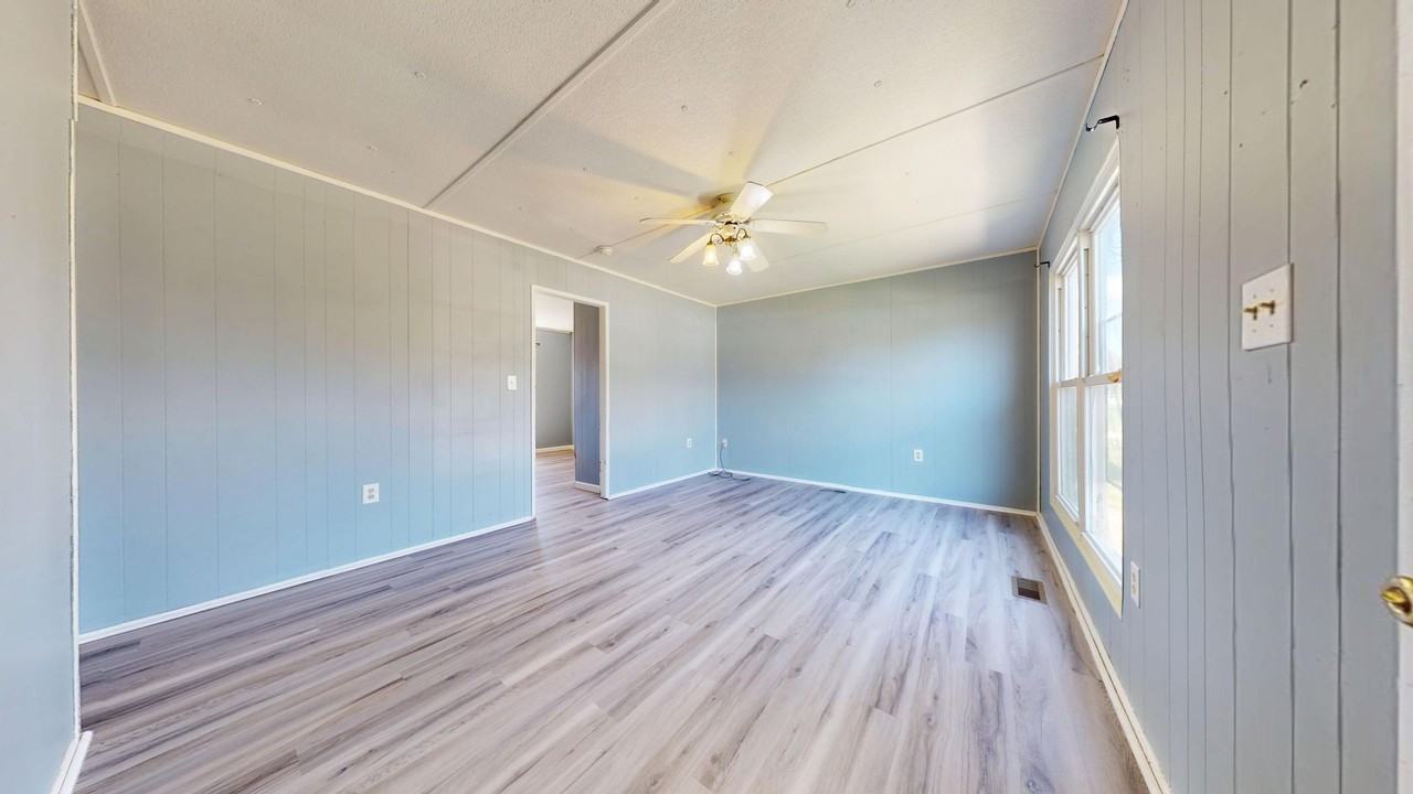 372 Home Ave - Photo 2 of 13