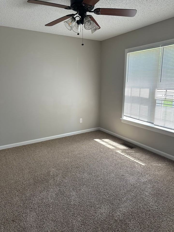 1504 Manora Ct - Photo 6 of 11