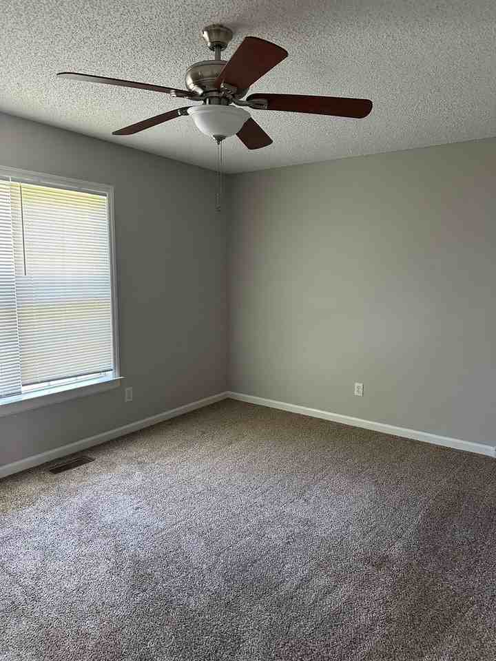 1504 Manora Ct - Photo 7 of 11