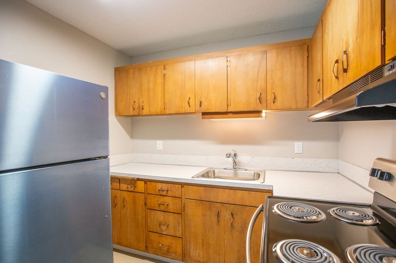 Laurel Lane Apts - Photo 5 of 20