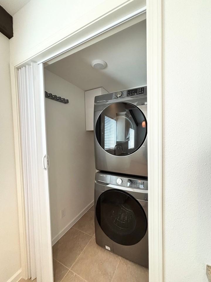 1636 W Pine Ave - Photo 5 of 12