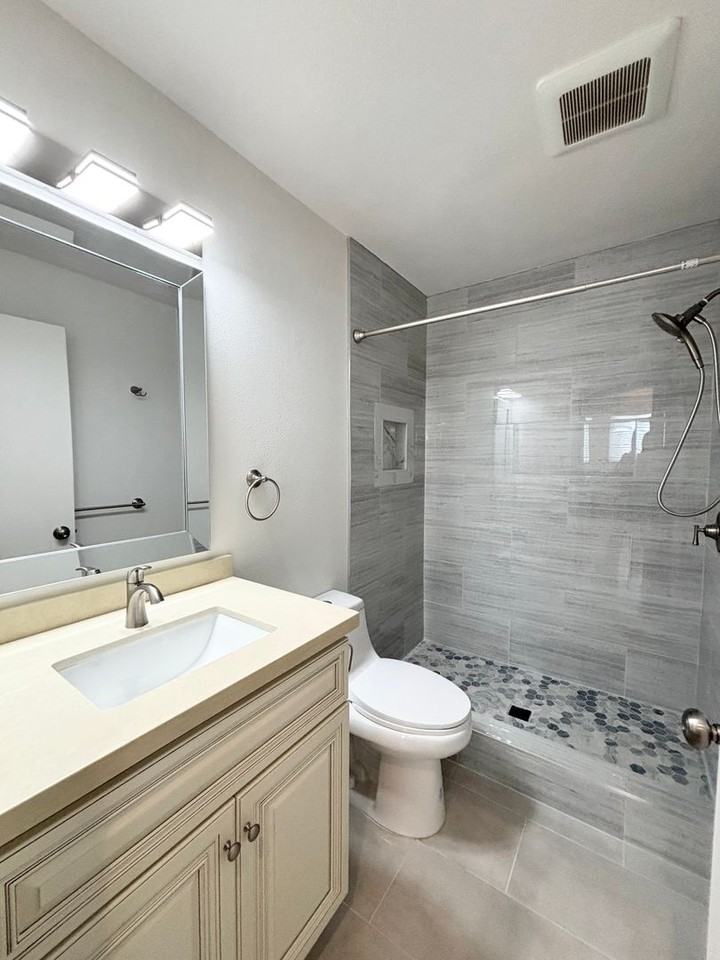 1636 W Pine Ave - Photo 6 of 12