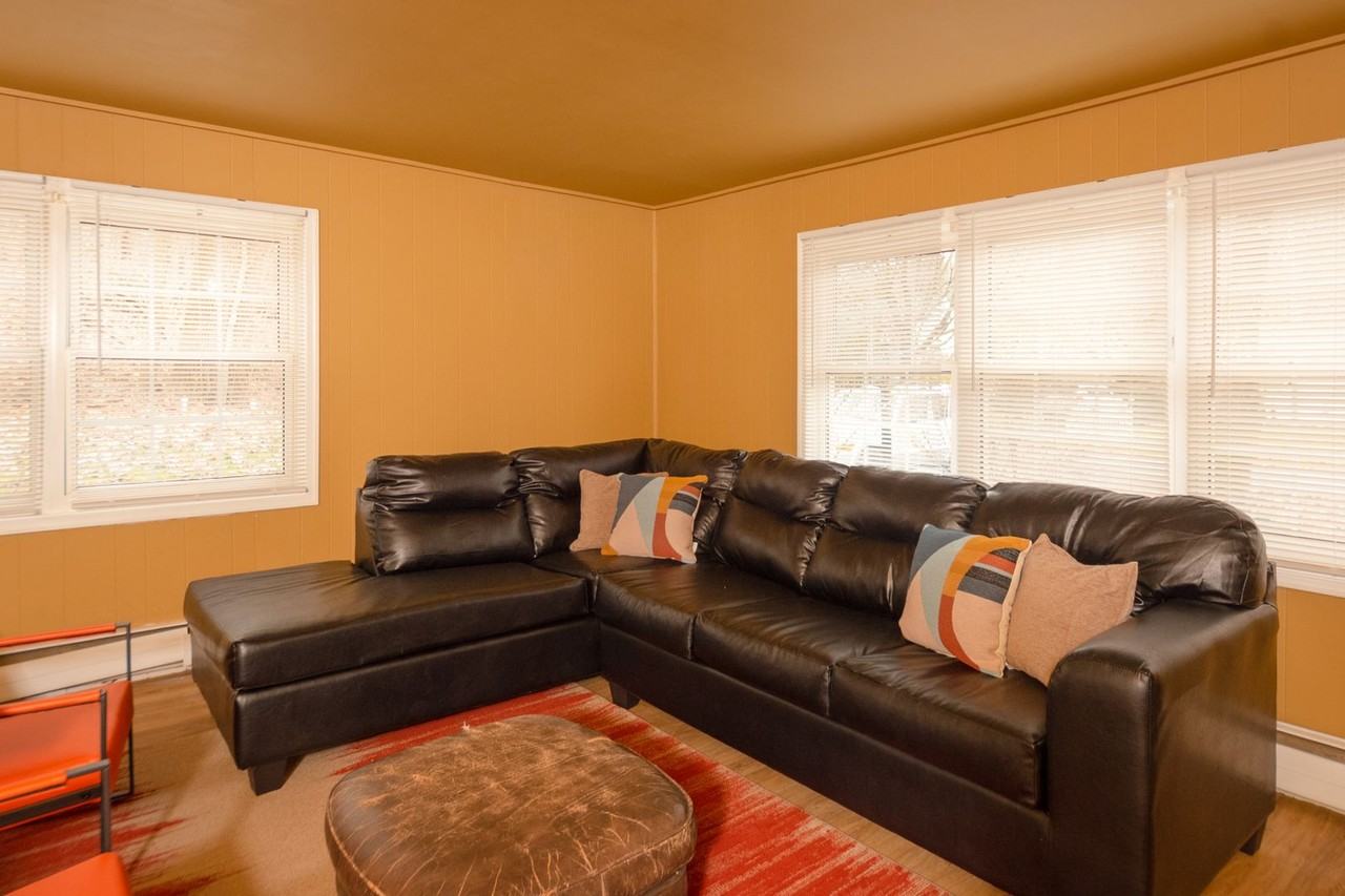 4 E Miller Rd - Photo 3 of 21