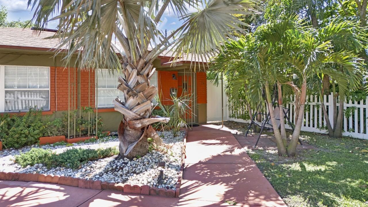 2016 2nd Ave N - Photo 2 of 23