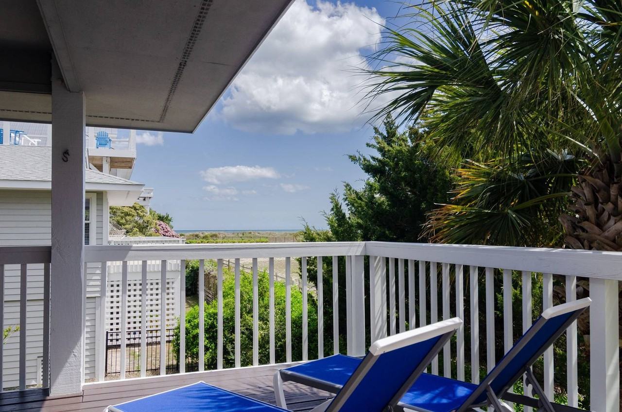 6 S Ridge Ln - Photo 2 of 45