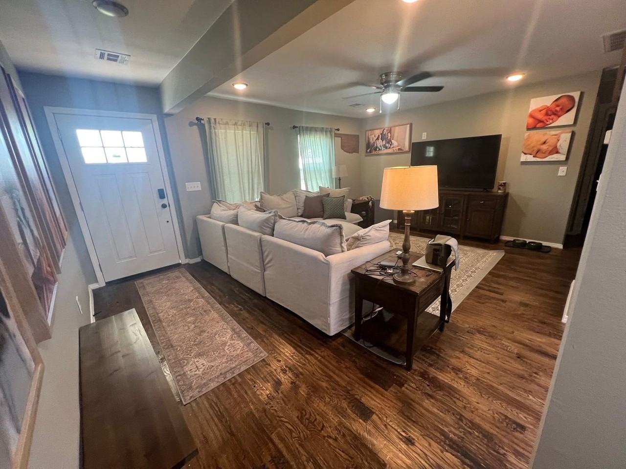 605 Ne 6th St - Photo 3 of 14