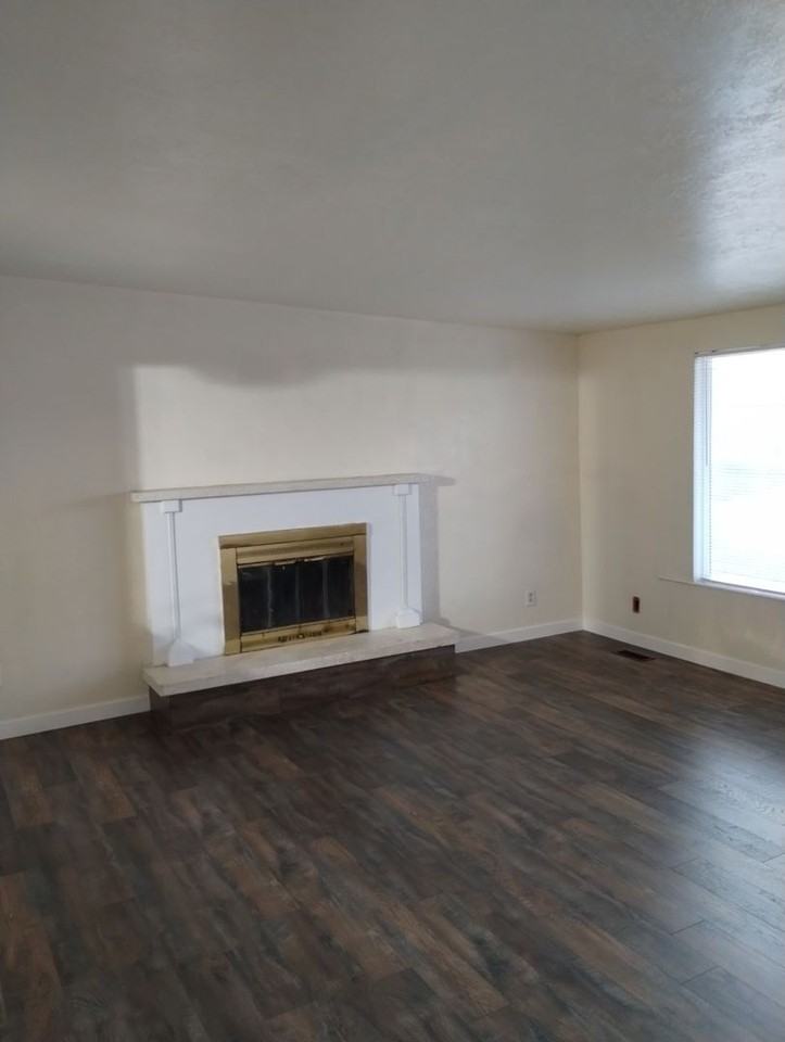 3193 Meadowlark Dr West Valley, UT 84119 - Photo 3 of 18