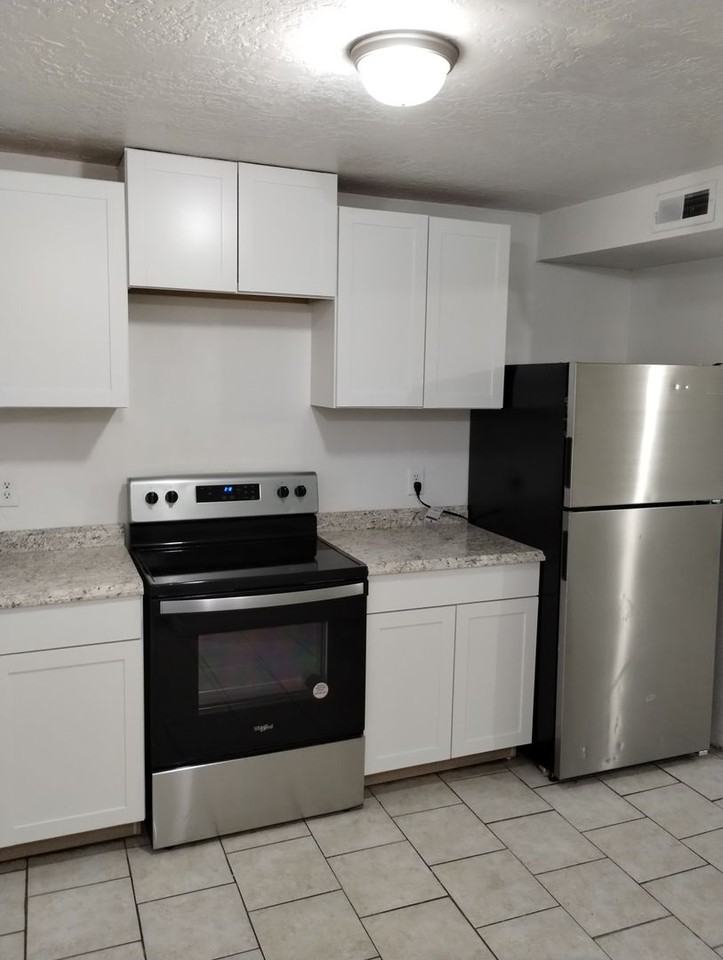 3193 Meadowlark Dr West Valley, UT 84119 - Photo 7 of 18