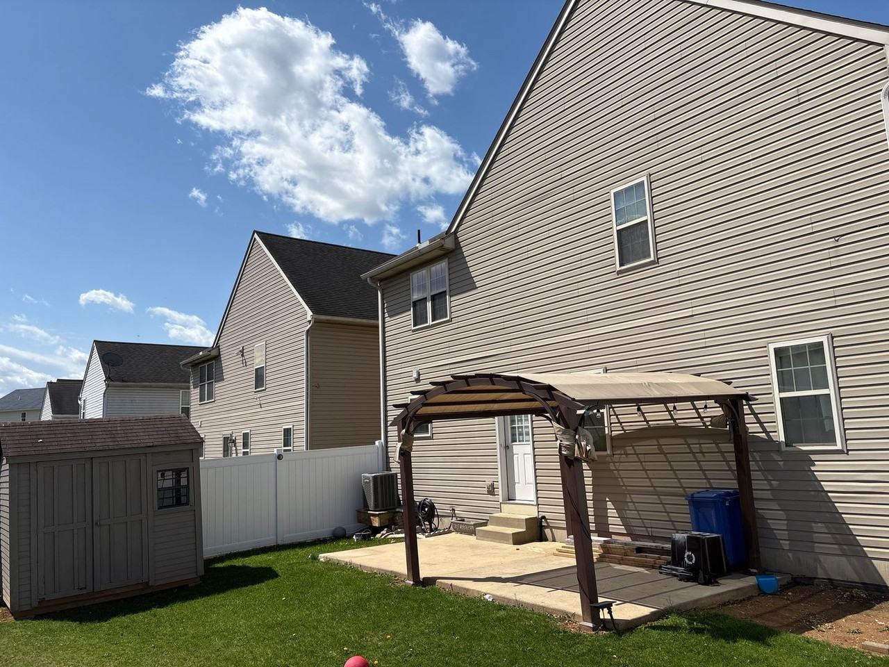 720 Strayer Dr - Photo 6 of 36