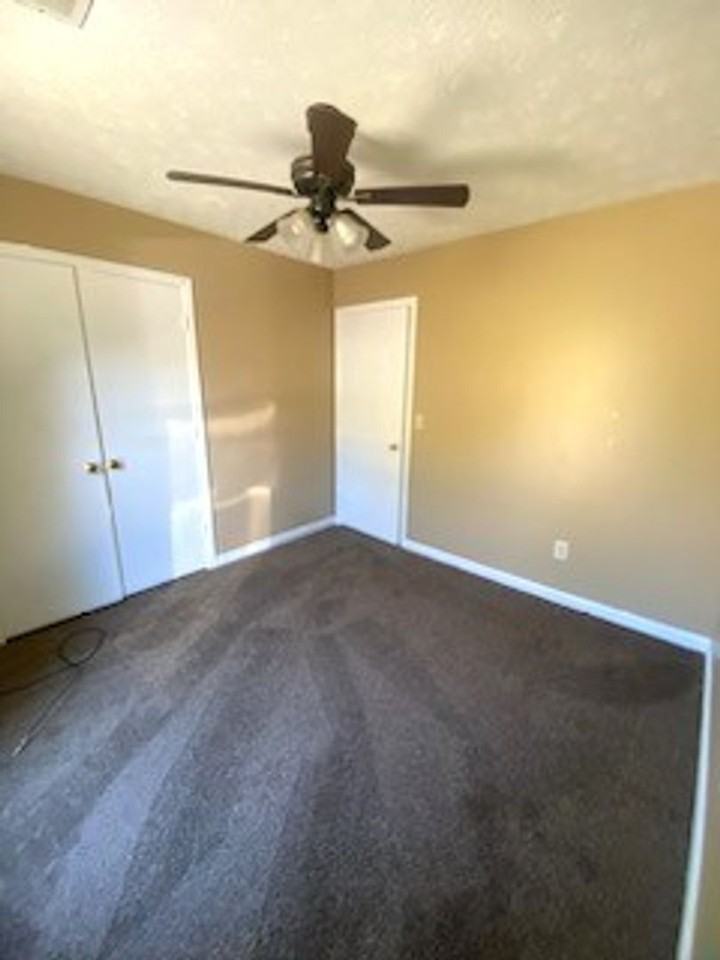 6674 Foxdale Dr - Photo 5 of 13