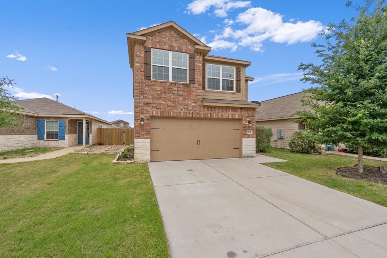 1445 Treeta Trl - Photo 2 of 28