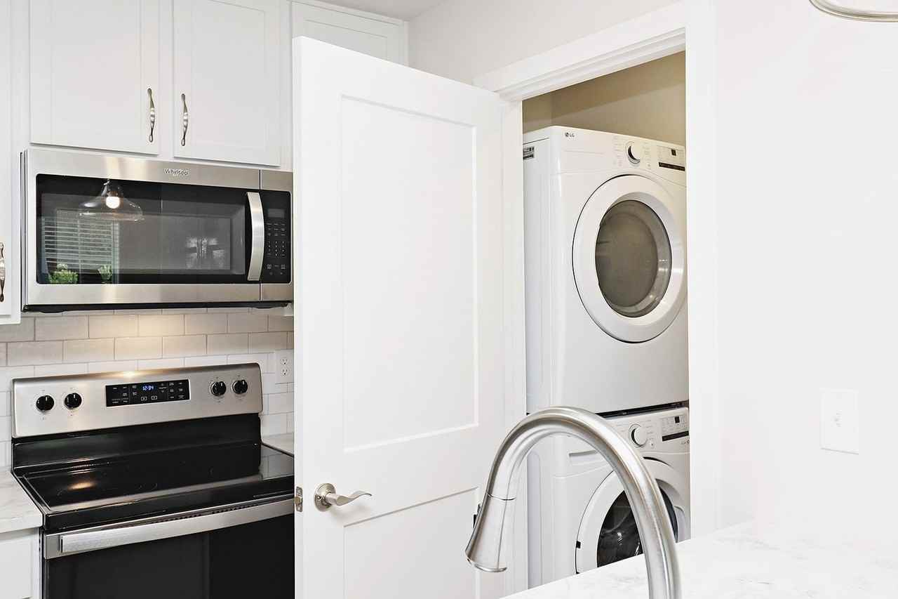 950 Belvedere Way #B - Photo 3 of 14