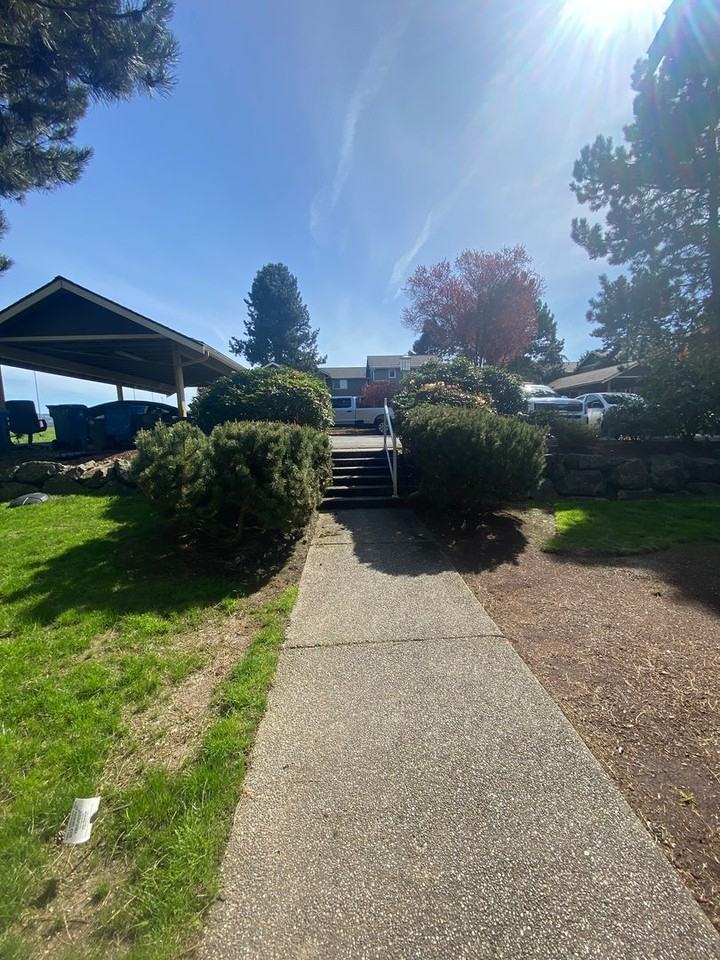 16887 167th Ave Se - Photo 2 of 13