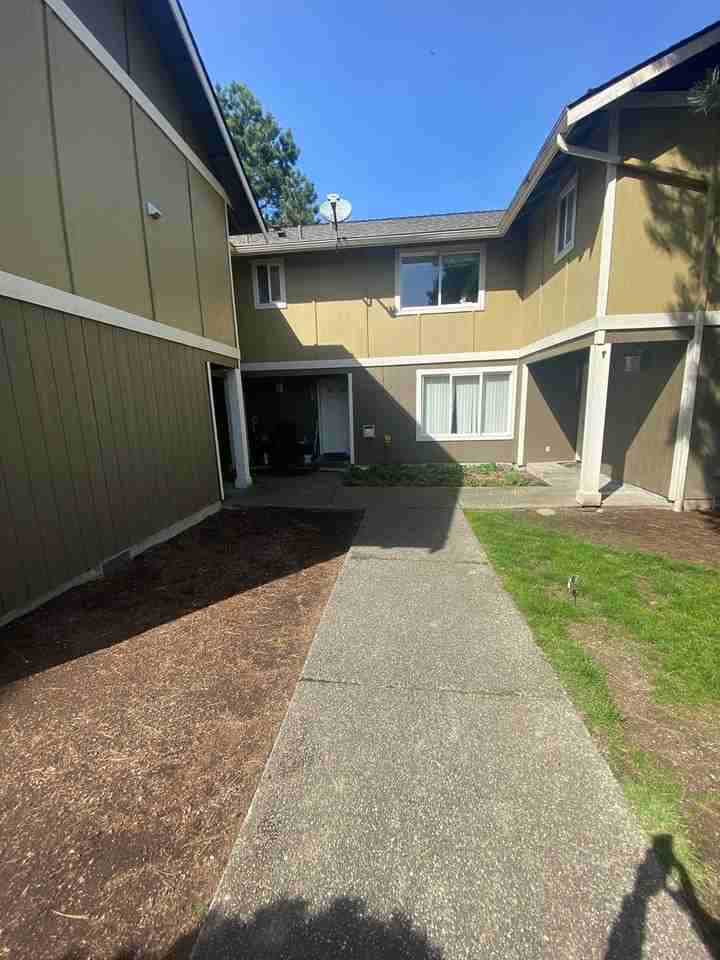 16887 167th Ave Se - Photo 3 of 13