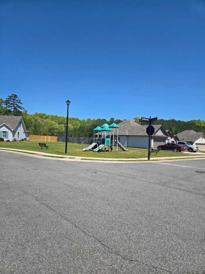 13059 Rolling Meadows Cir - Photo 3 of 28