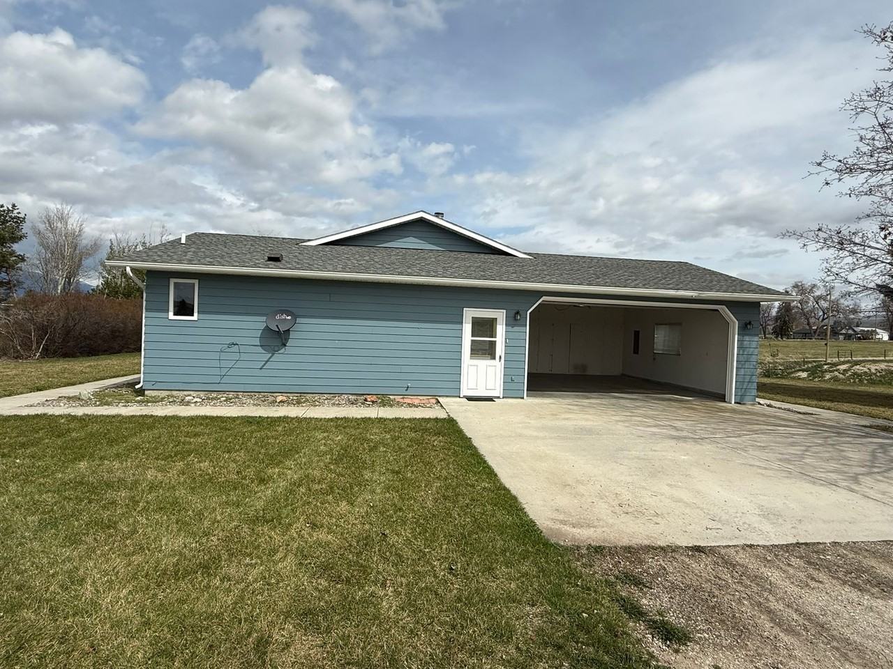1687 Simpson Ln - Photo 6 of 26