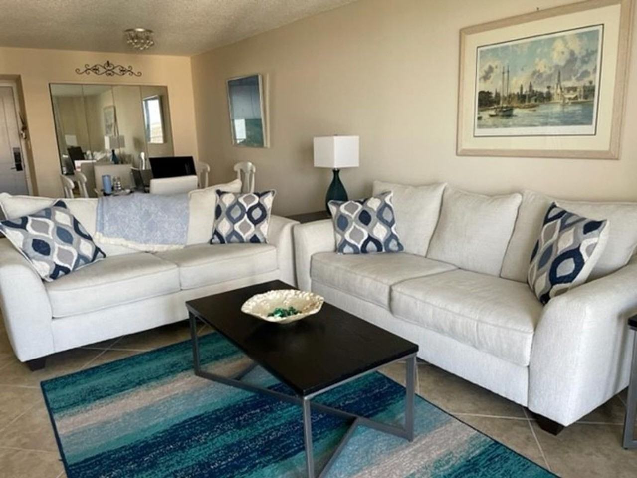 320 Seaview Ct #1710 - Photo 2 of 9