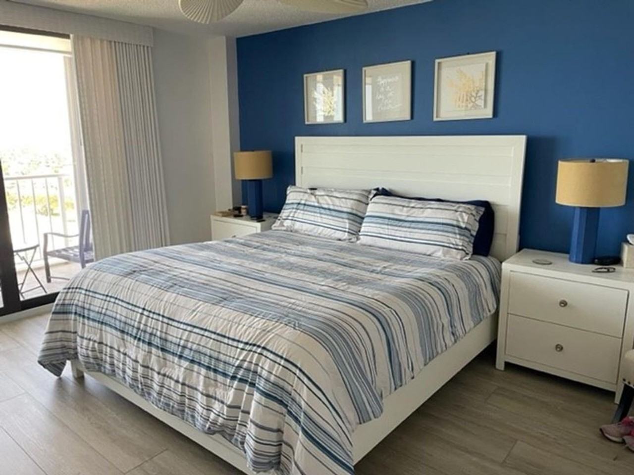 320 Seaview Ct #1710 - Photo 6 of 9