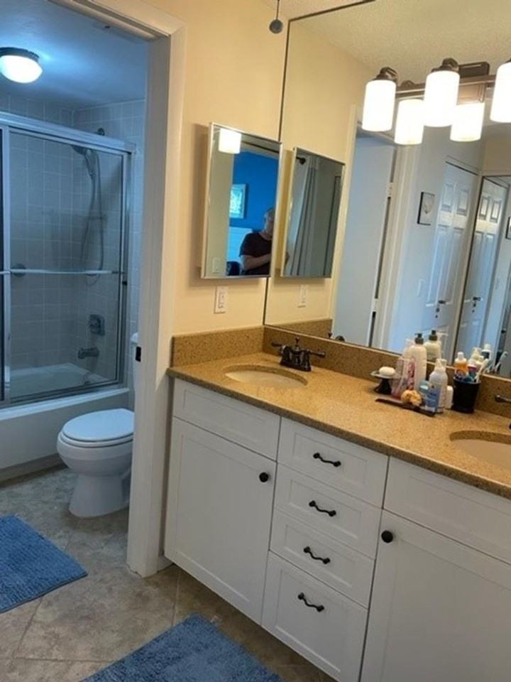 320 Seaview Ct #1710 - Photo 7 of 9