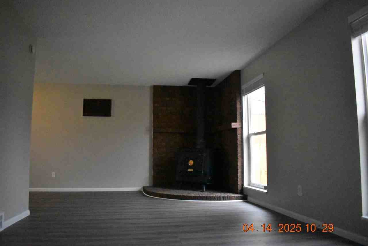 7538 S Holland Ct - Photo 3 of 14