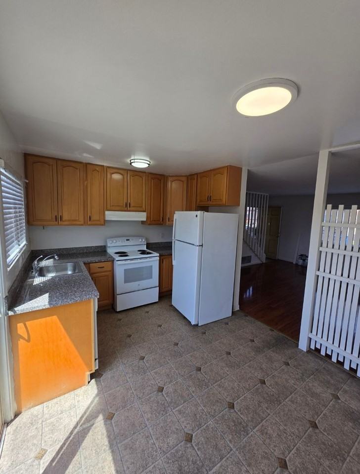 750 Schafer Rd - Photo 2 of 14