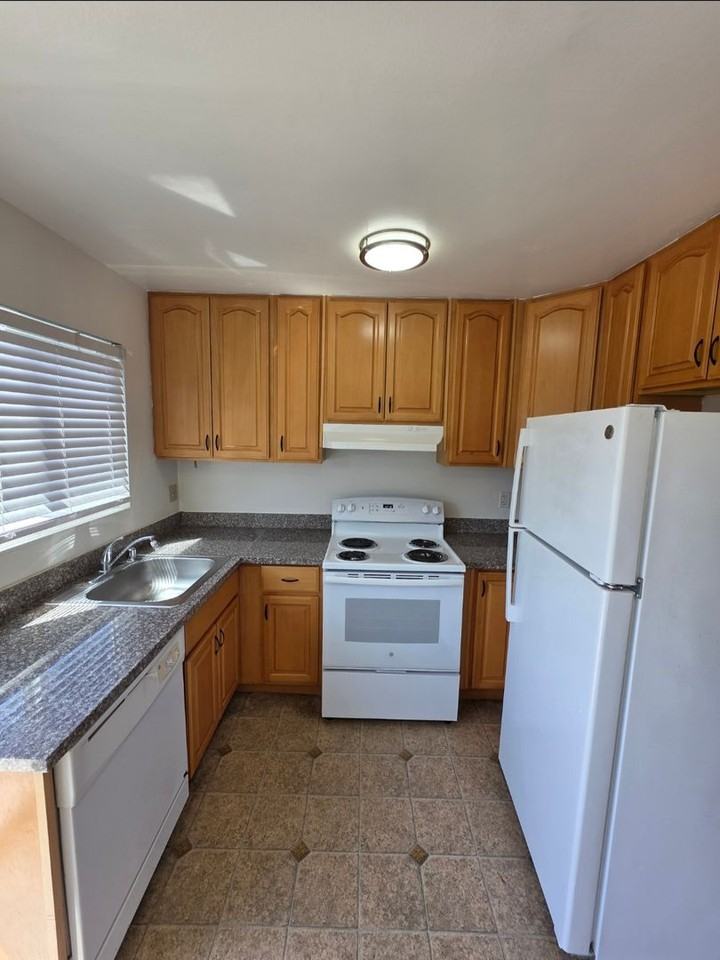 750 Schafer Rd - Photo 3 of 14