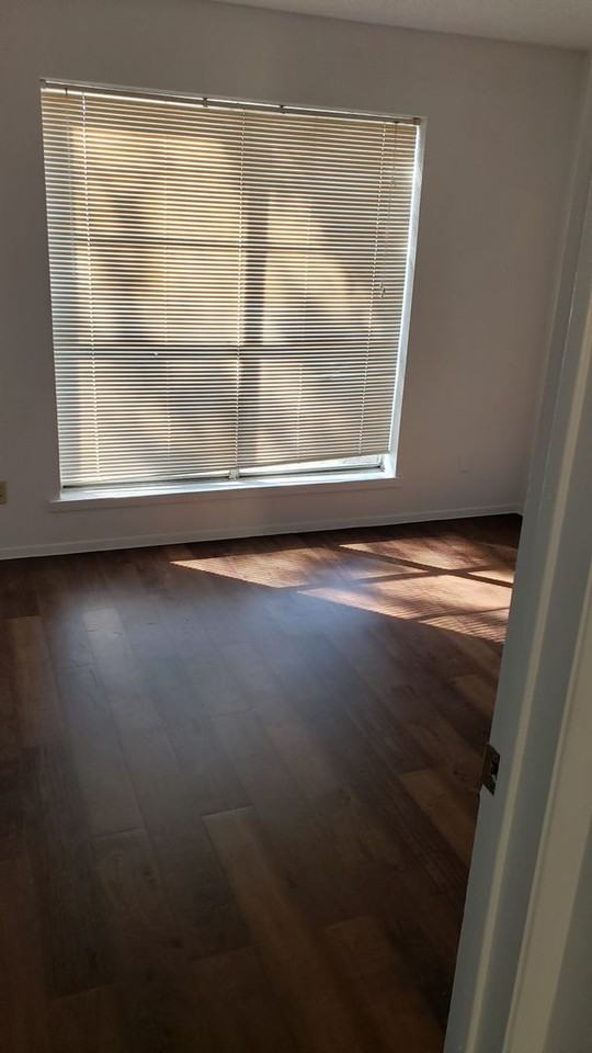 El Presdidente Apartments - Photo 2 of 5