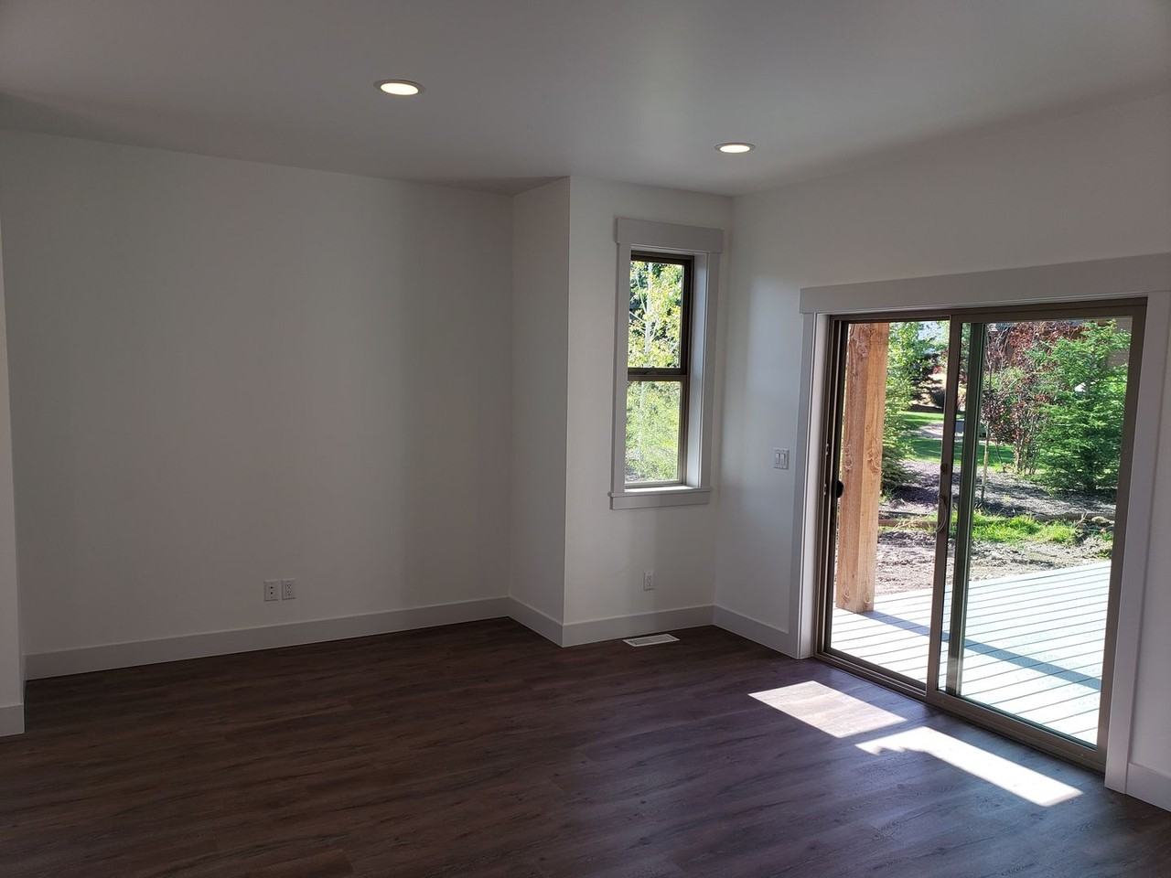 224 Abby Loop - Photo 2 of 12