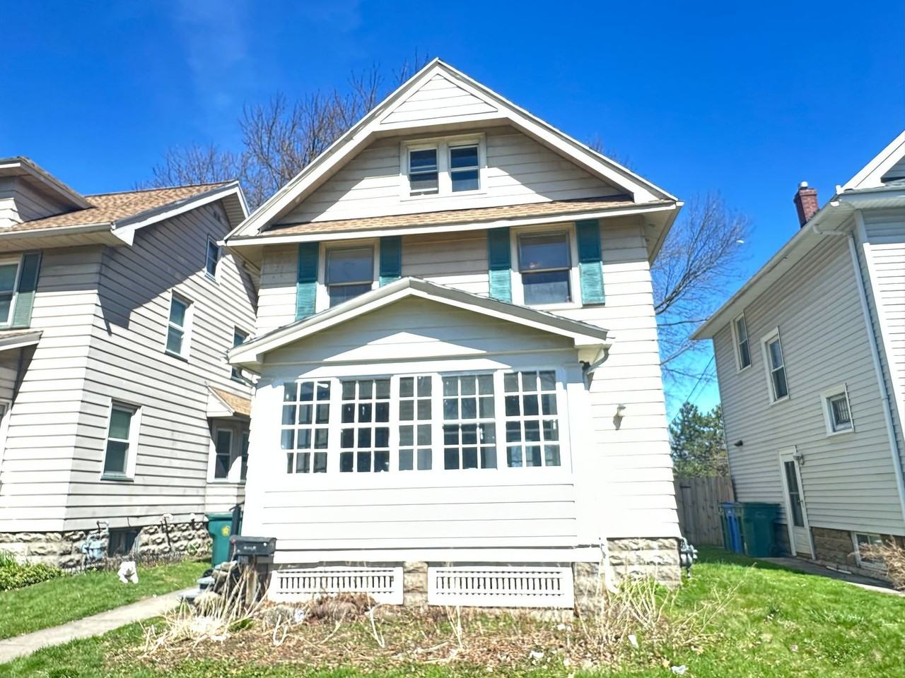 768 Flower City Park - Photo 2 of 50