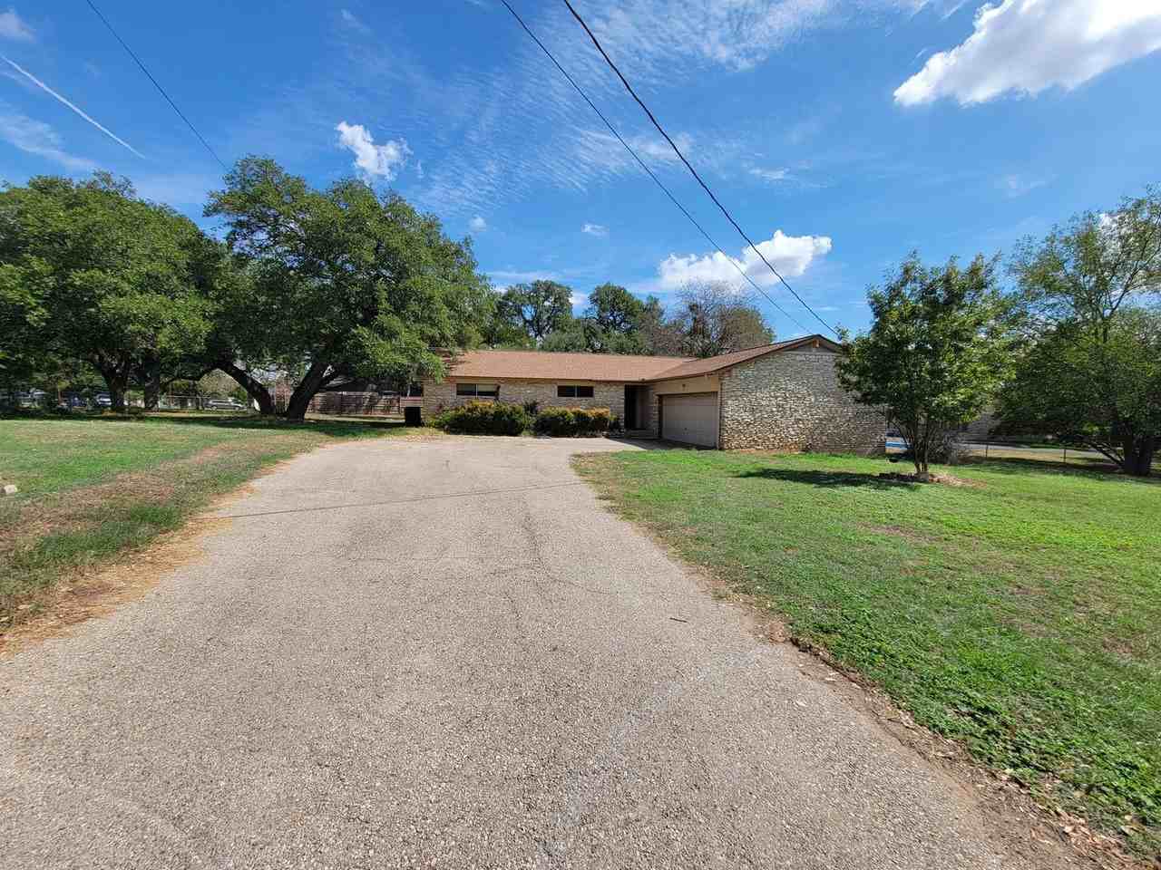 708 Oak Crest Ln - Photo 2 of 23