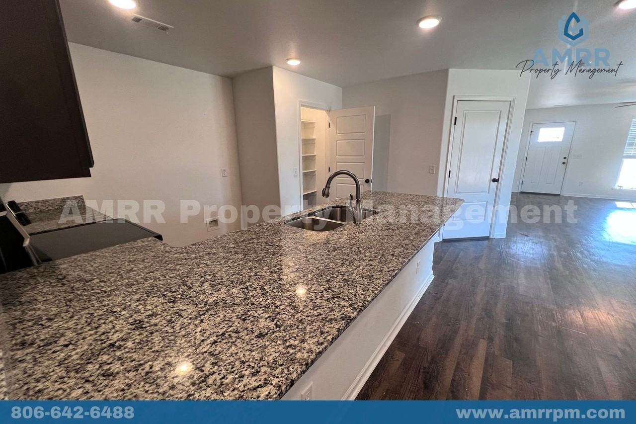 110 Anita Plz - Photo 3 of 19