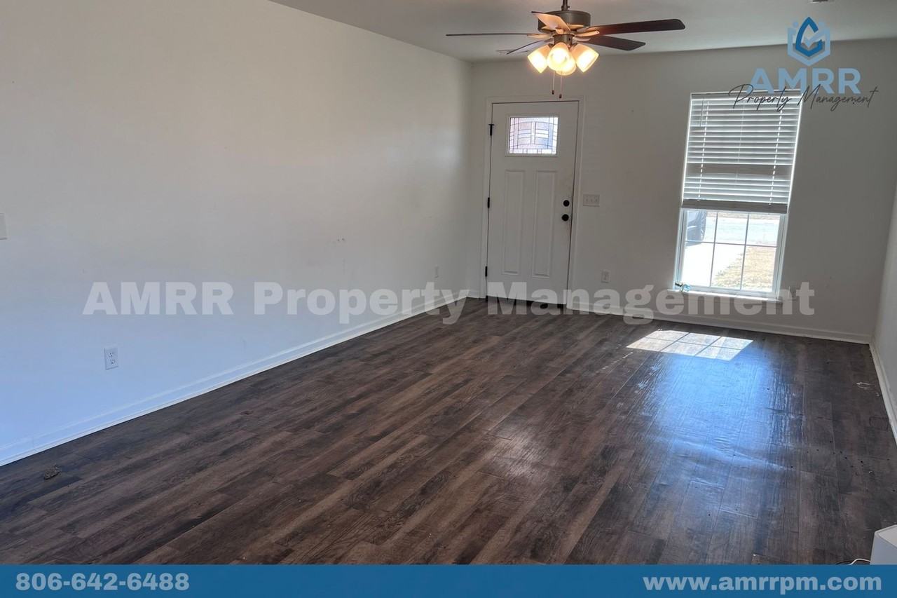 111 Anita Plz - Photo 3 of 19