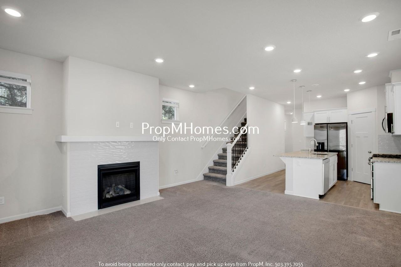 10709 Sw 72nd Ave - Photo 3 of 27