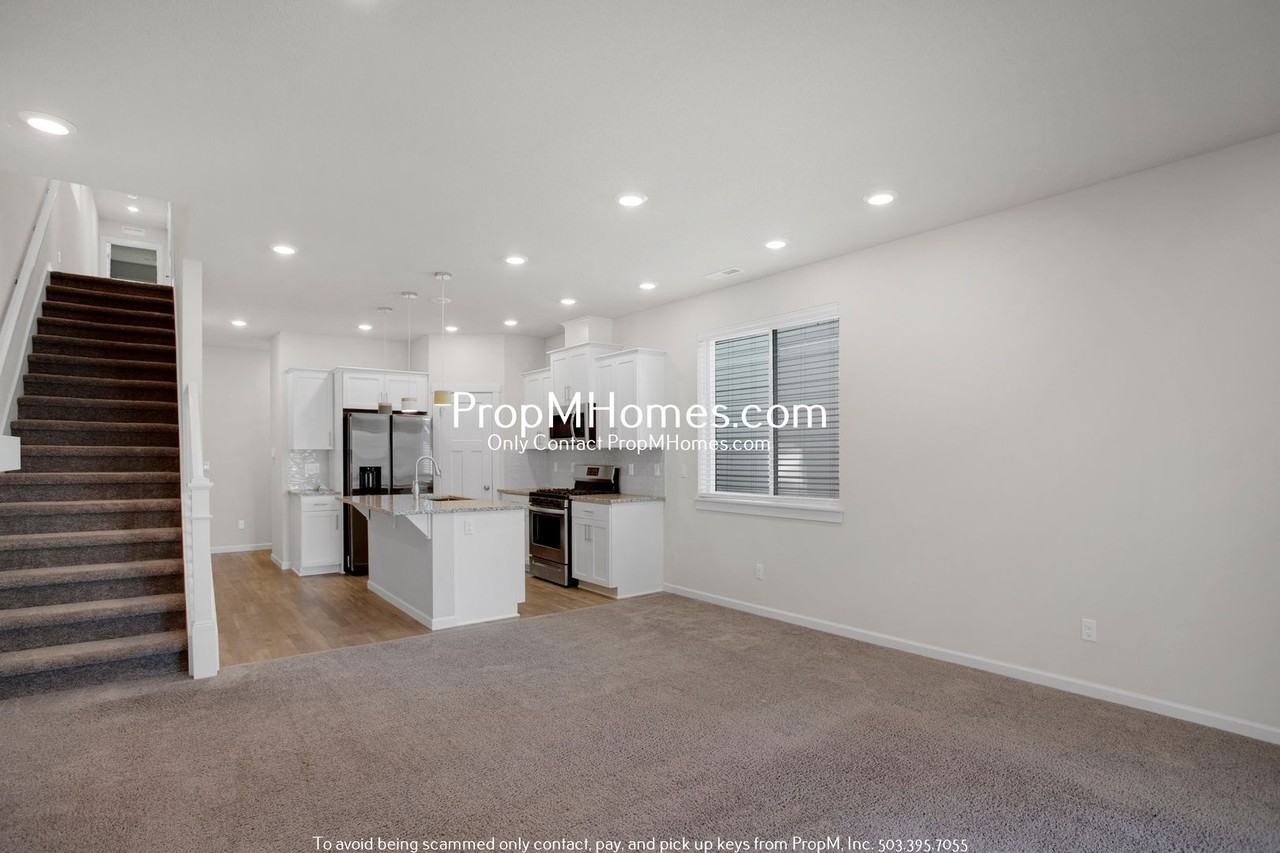 10709 Sw 72nd Ave - Photo 4 of 26