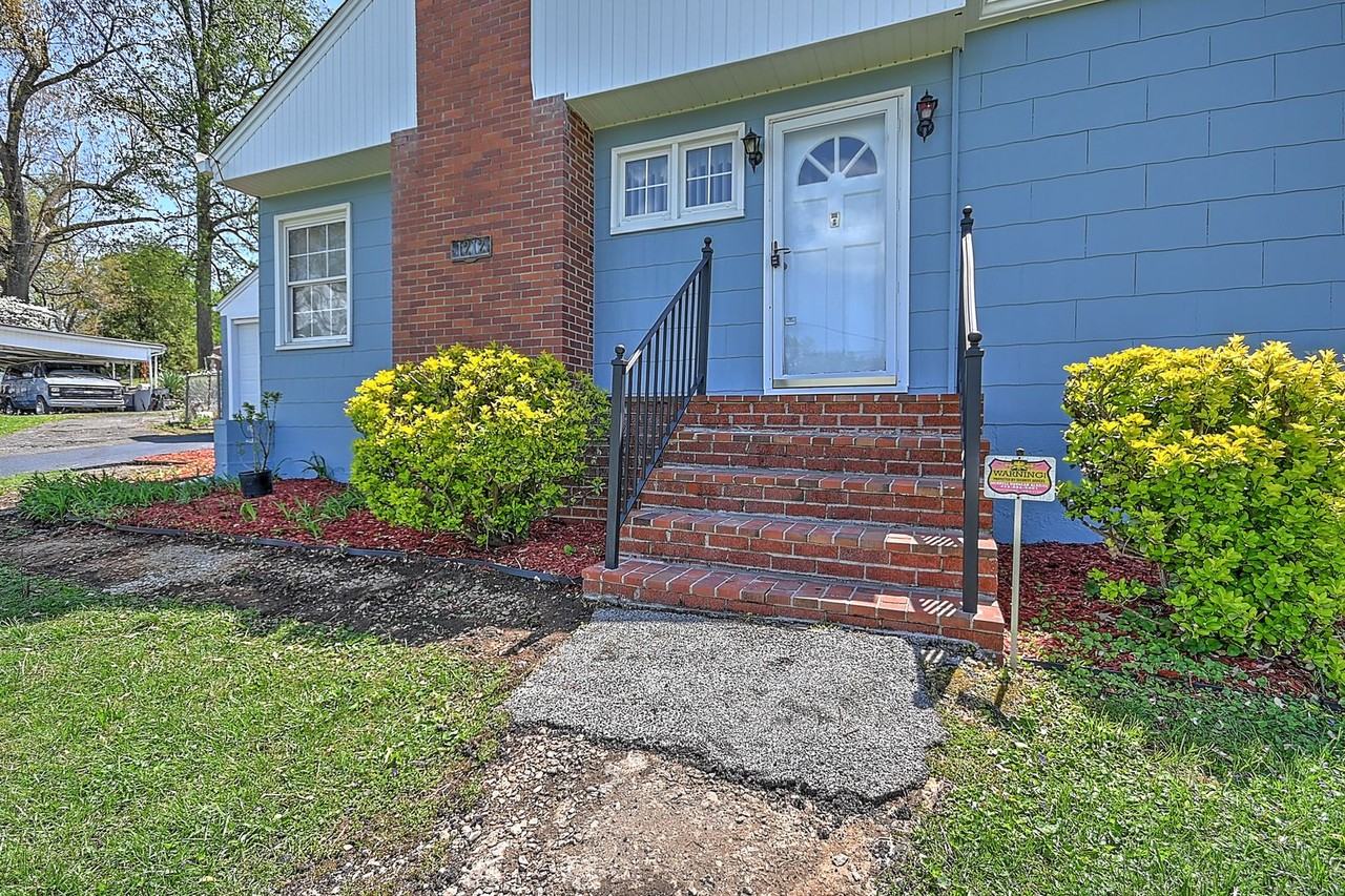 1212 E Spencer St - Photo 2 of 29