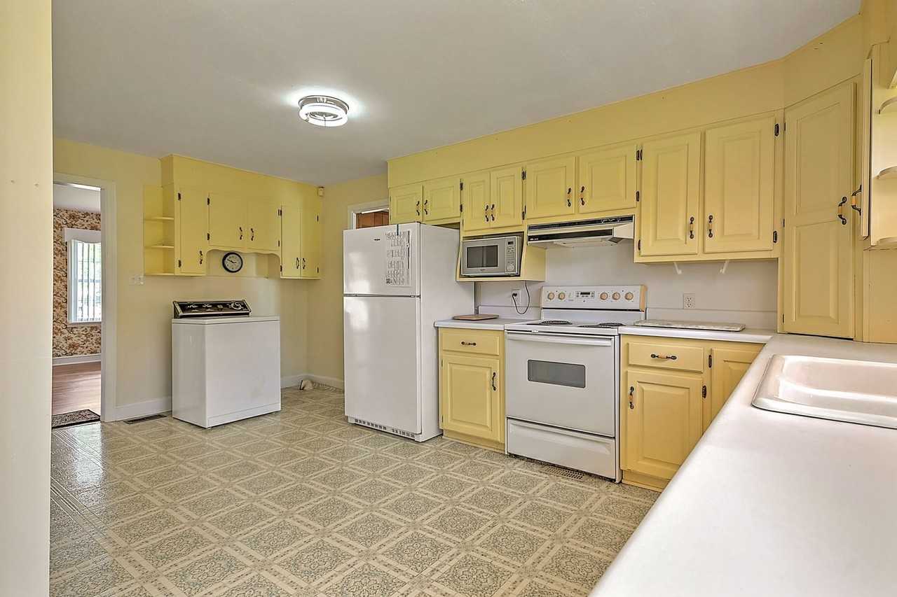 1212 E Spencer St - Photo 4 of 29