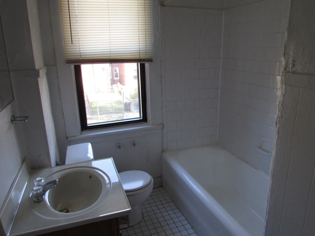 2111 Park Ave - Photo 3 of 11