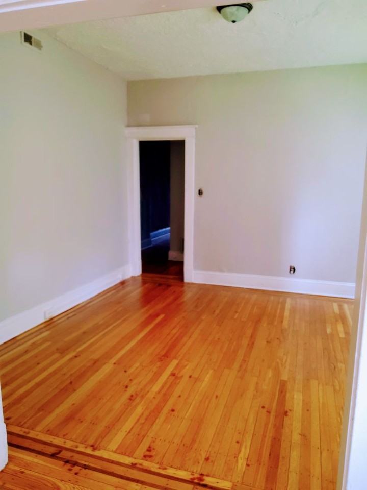 2111 Park Ave - Photo 5 of 11