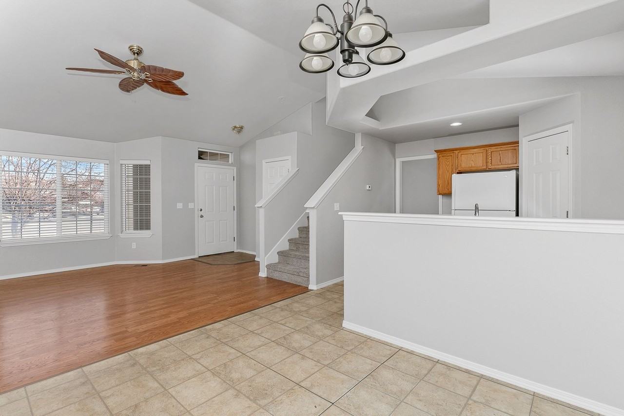 775 N Cygnus Pl - Photo 3 of 26