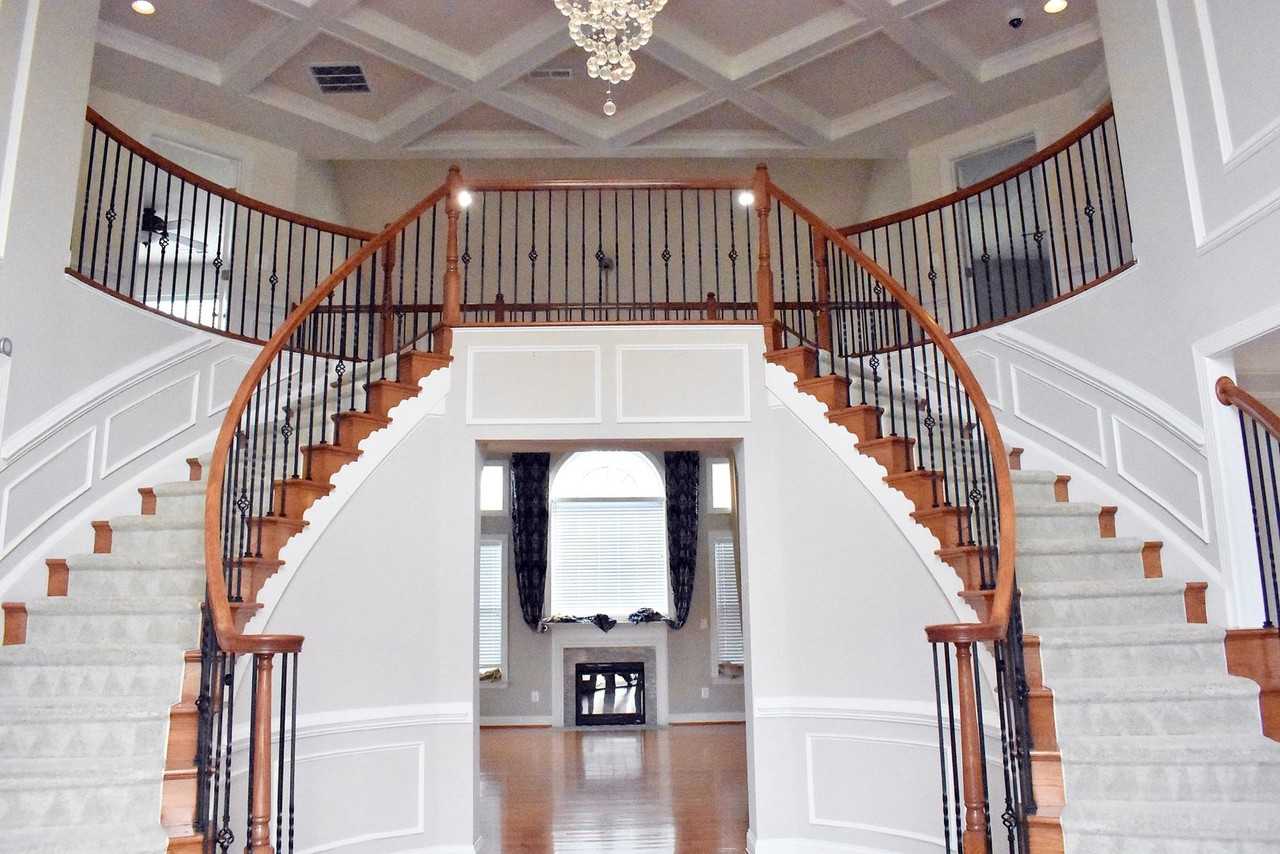 10621 Smith Pond Ln - Photo 2 of 50