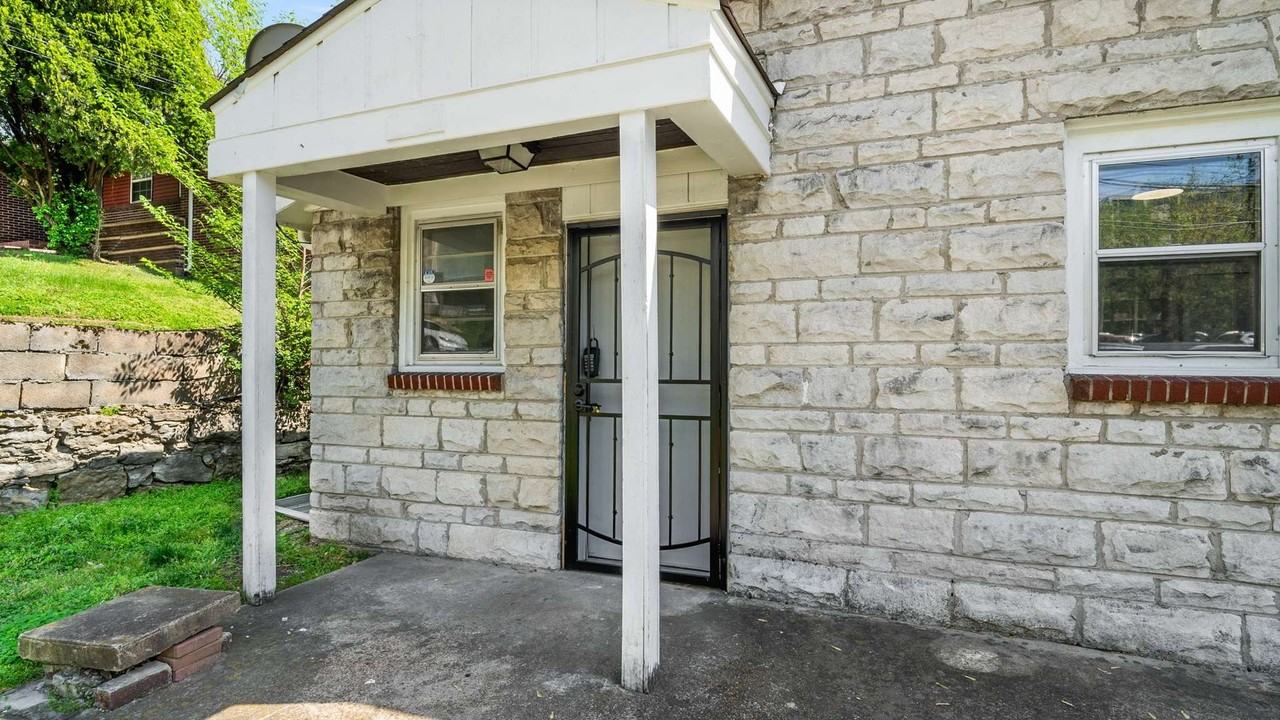 1909 Morena St - Photo 5 of 29