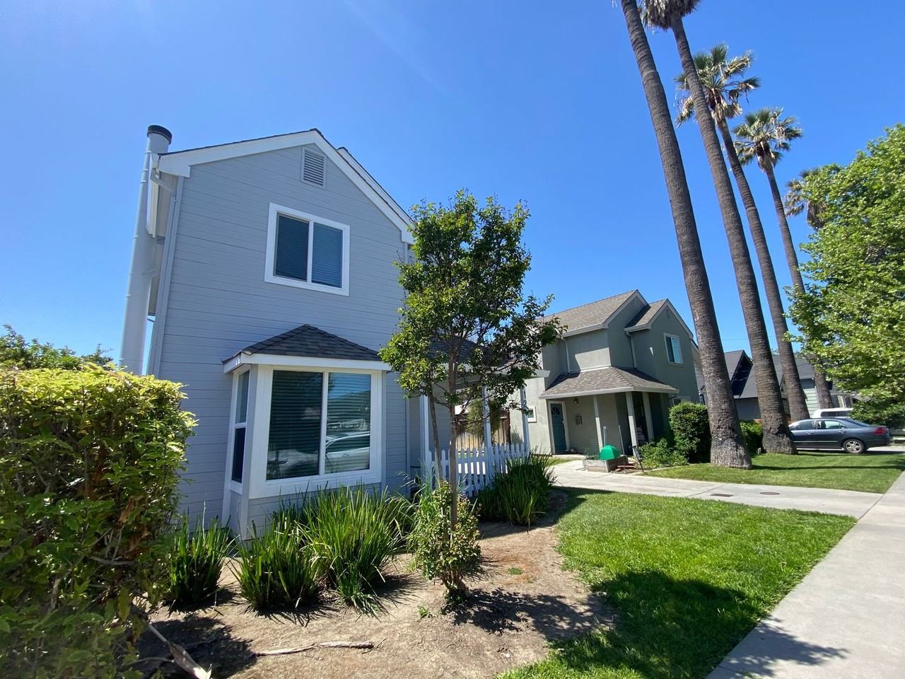 121 N 9th St - Photo 2 of 11