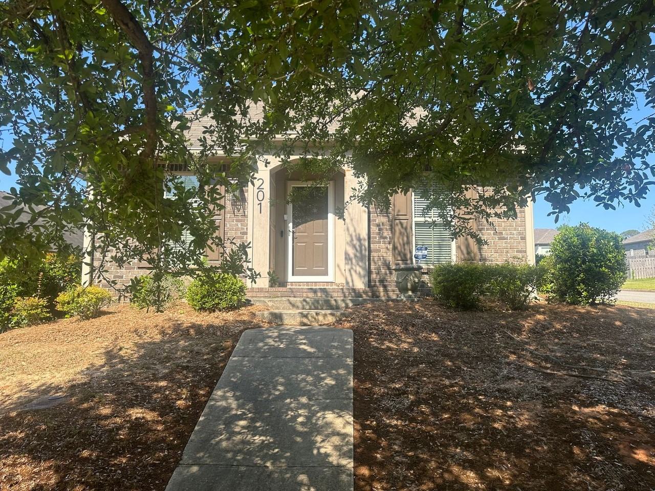 201 201 Martha Hall George Dr - Photo 2 of 14