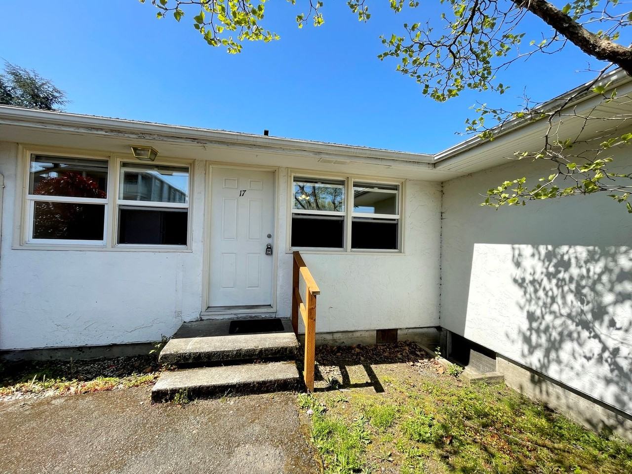 6939 Ne Grand Ave #17