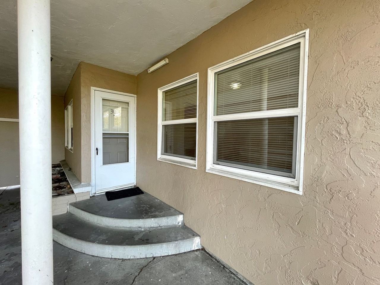 6939 Ne Grand Ave #30