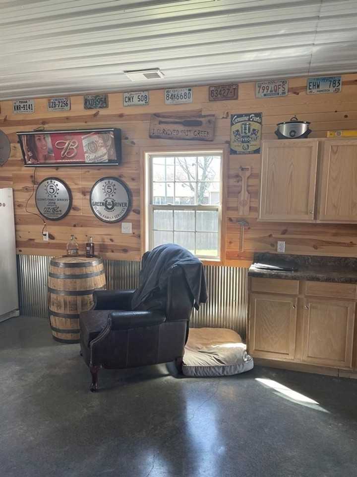 349 Raintree Dr - Photo 2 of 21