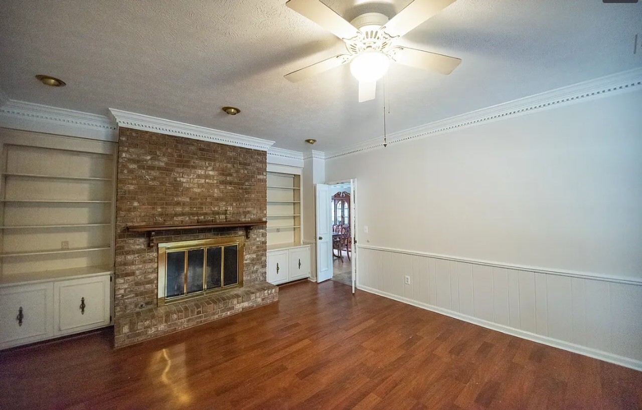 3322 Shirehill Ln - Photo 4 of 22