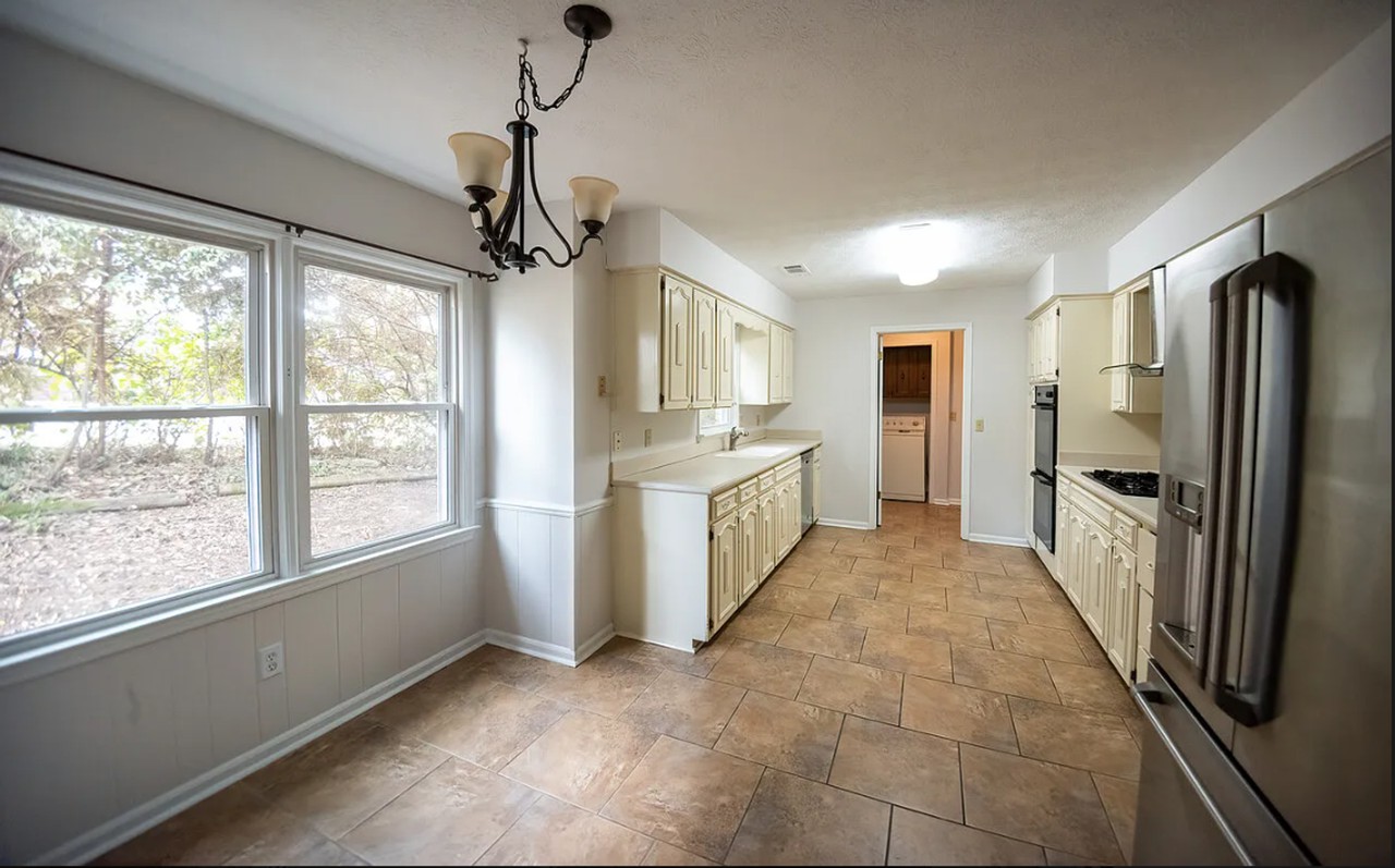 3322 Shirehill Ln - Photo 7 of 22